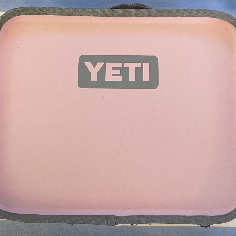 Discontinued Yeti lunchbox in Ice Pink